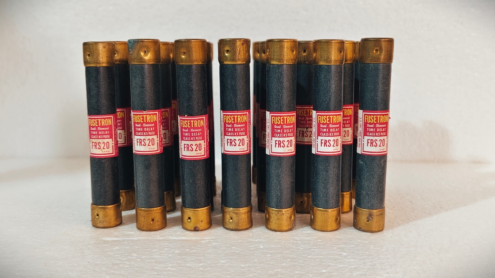 Fusetron FRS 20 Dual-Element Time Delay Current Limiting Fuse Lot of 10 Pcs